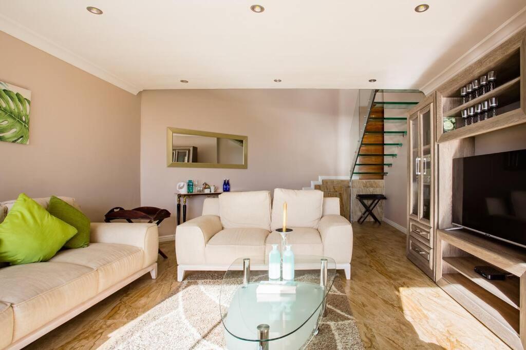 Aqua Terra Boutique Guesthouse Саймонстаун Экстерьер фото
